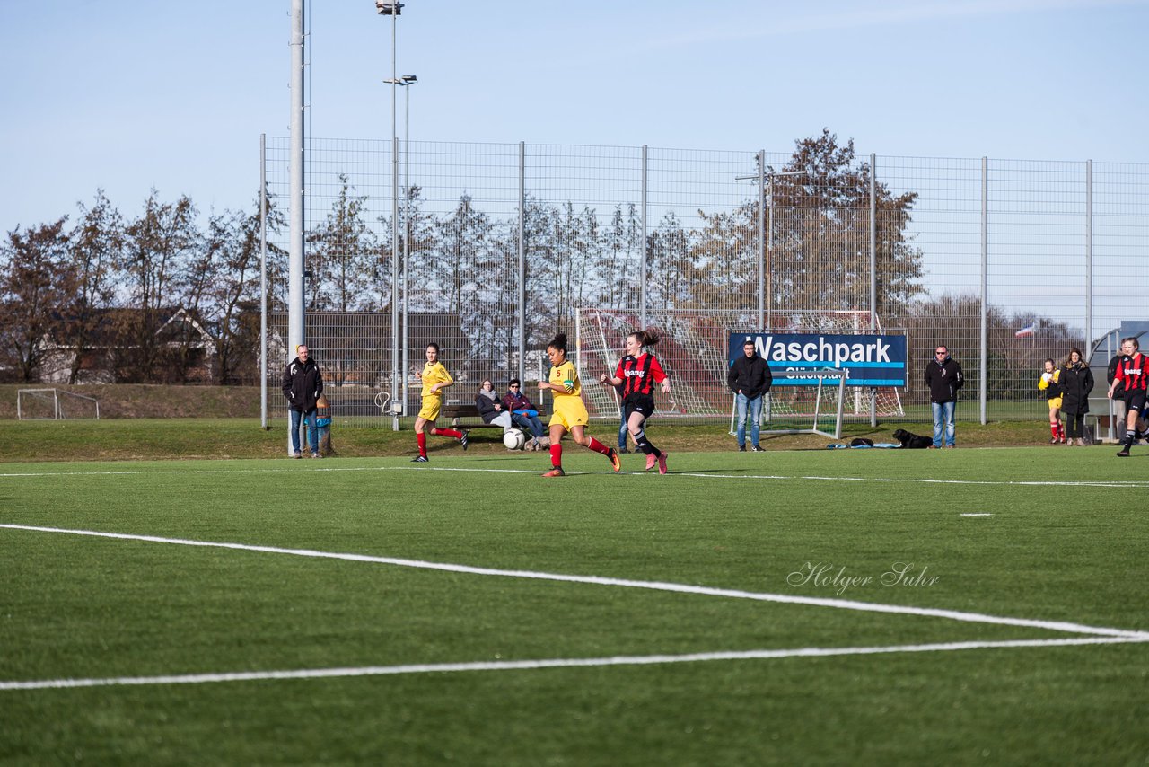 Bild 121 - B-Juniorinnen SG Weststeinburg/Bei - SV Fisia 03 : Ergebnis: 1:2